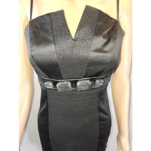 Rinascimento Cocktail Dress - Picture 2 of 9